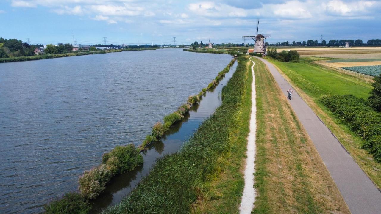 Готель Recreatiepark De Koornmolen Zevenhuizen  Екстер'єр фото